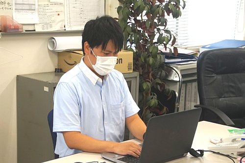 久保工業 社員1